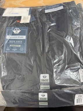 Dockers Charcoal Signature Khaki Strait Fit x2pair